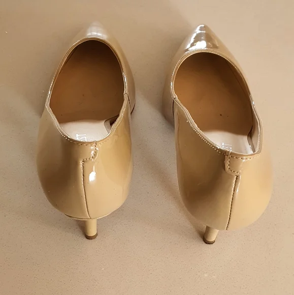 Nine West Nude Patent Heels Pump - Picture 3 of 7